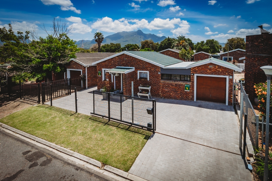 2 Bedroom Property for Sale in George South Western Cape